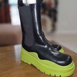 Lemonade Women's Lug Platform Chelsea Bottega-like Tire Pull On Boots Black Sz 8